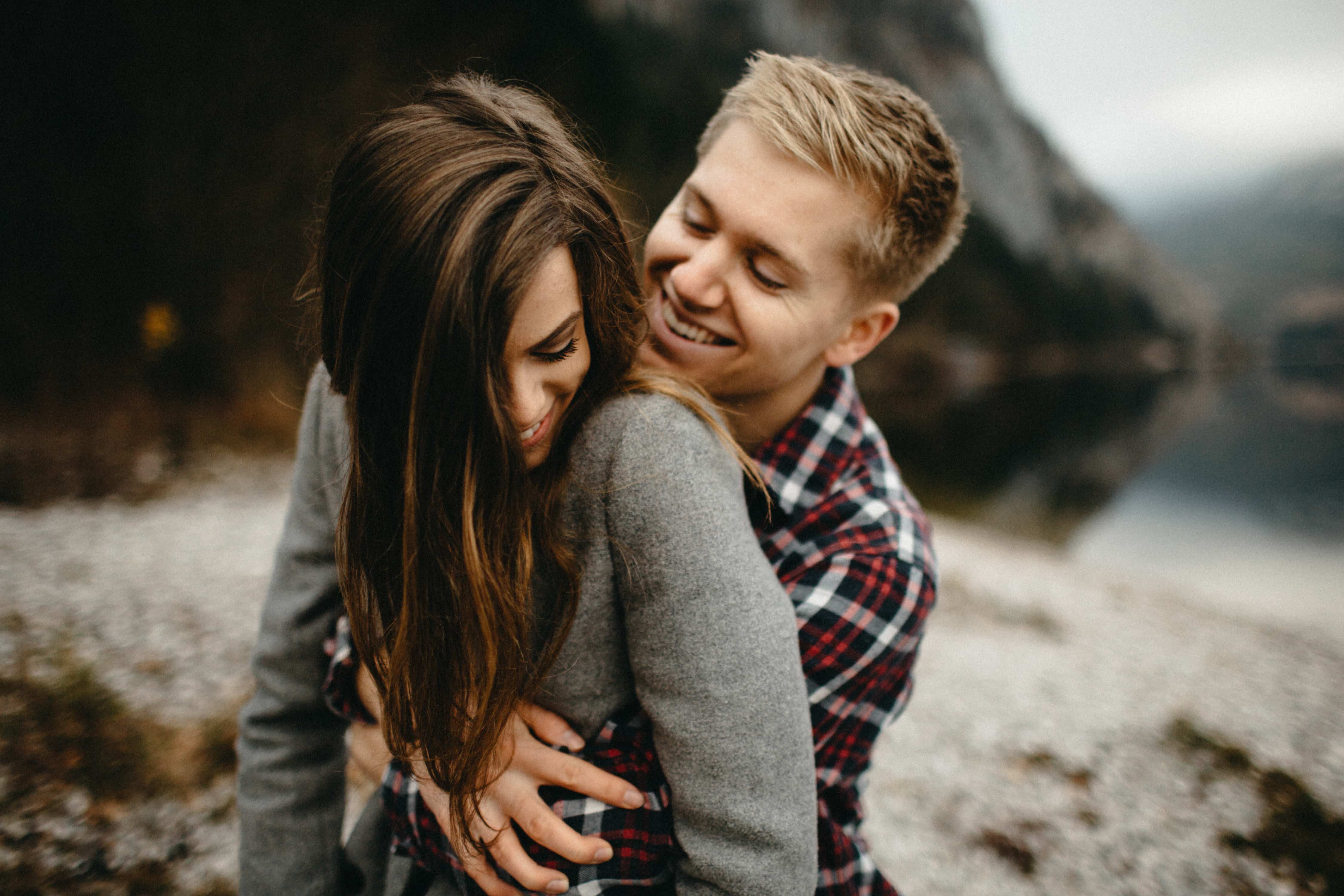 How To Take The Best Engagement Photos